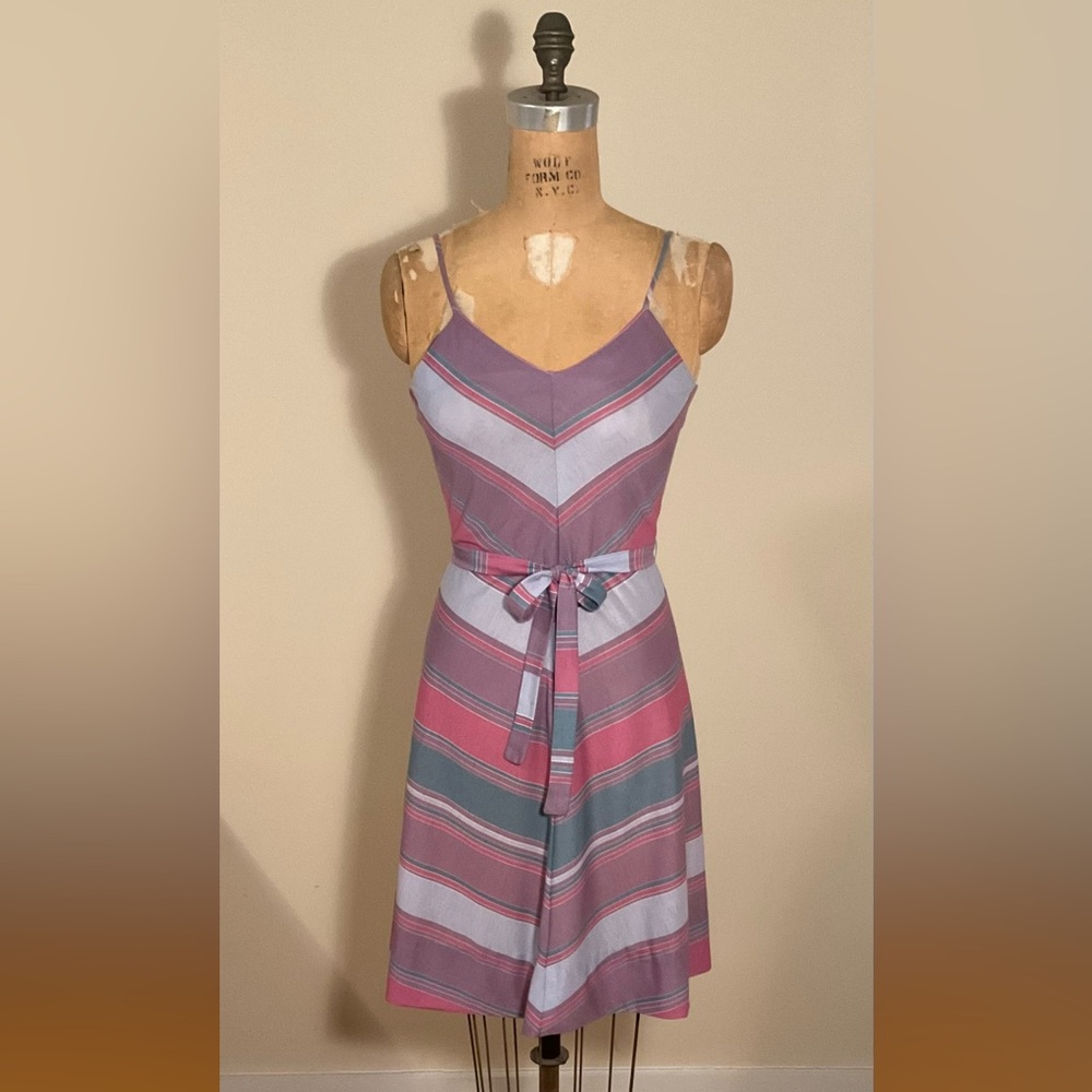 VINTAGE 1980s cotton dress, multi color stripes. Size 4 contemporary (‘80s sz 7)